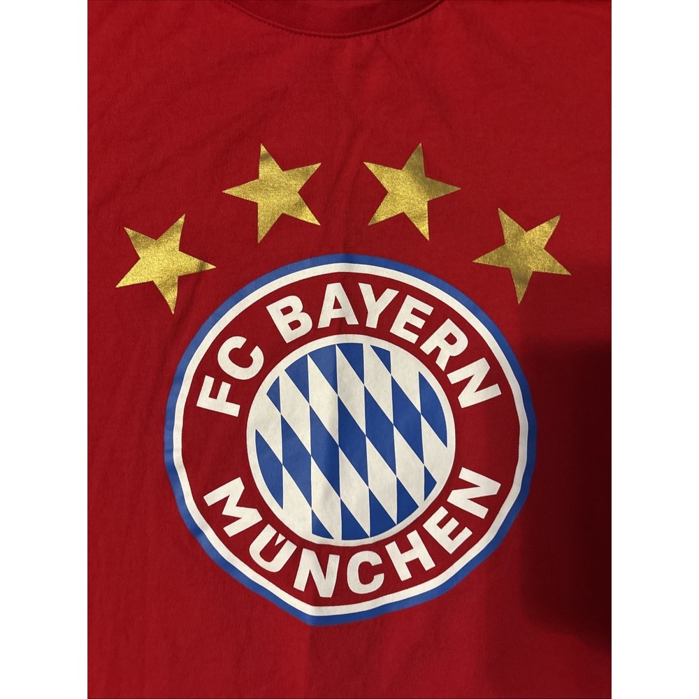 FC Bayern Munchen Official Licensed Soccer Men's Red T-Shirt Size 2XL - Picture 3 of 3